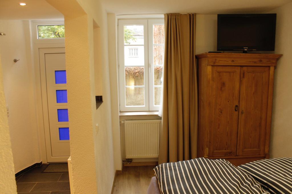 Fe Wo Am Alten Rathaus Andernach Room photo