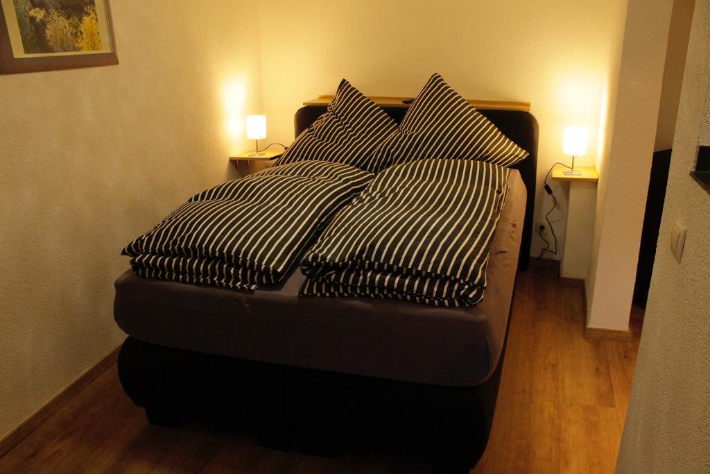 Fe Wo Am Alten Rathaus Andernach Room photo